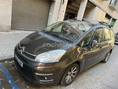 Usado Citroën Grand C4 Picasso Seduction 112 CV (82 kW) 2012 Marrón Monovolumen