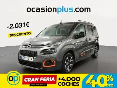 Usado Citroën Berlingo Shine 130 CV (95 kW) 2022 Gris Monovolumen