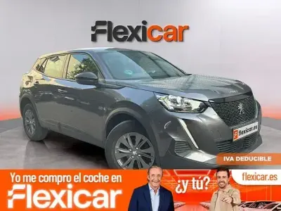 Usado Peugeot 2008 Allure 130 CV (95 kW) 2023 Gris SUV