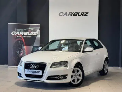Usado Audi A3 Attraction 105 CV (77 kW) 2011 Blanco Utilitario
