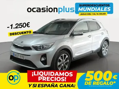 Usado Kia Stonic 100 CV (73 kW) 2019 Gris SUV