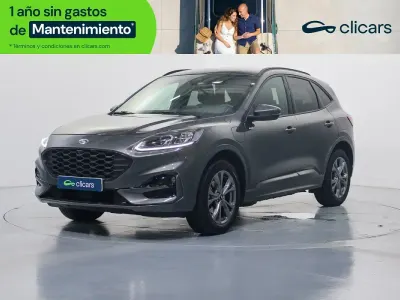 Usado Ford Kuga ST-Line X 225 CV (165 kW) 2022 Gris / plata SUV