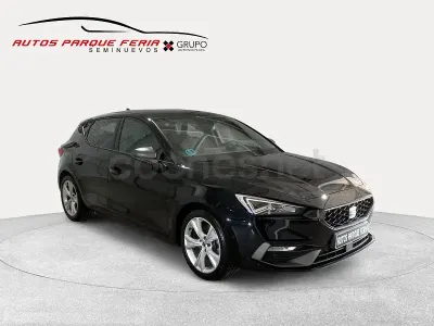 Usado Seat Leon FR 116 CV (85 kW) 2025 Negro Berlina