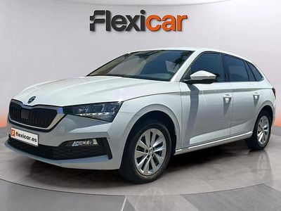Usado Skoda Scala Ambition 110 CV (80 kW) 2023 Blanco Utilitario