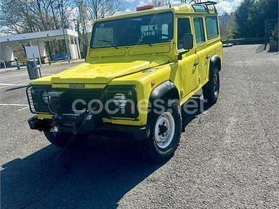 Amarillo Usado 2000 Land Rover Defender Familiar | 14.000 €