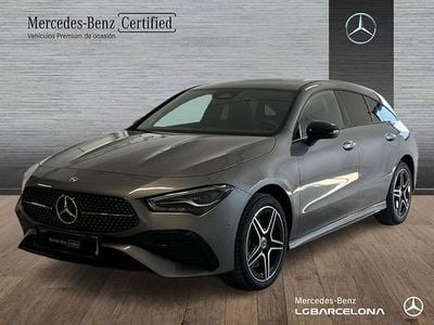 Gris / plateado Usado 2024 Mercedes CLA250e Shooting Brake AMG line Familiar | 39.900 €