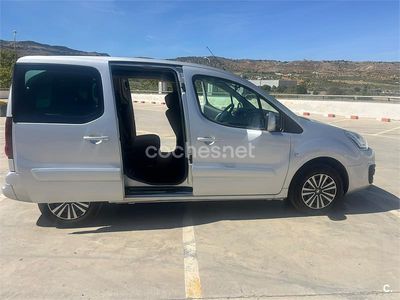 Gris / plata Usado 2016 Peugeot Partner Tepee Active Monovolumen | 8799 € (Precio justo)