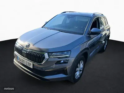 Usado Skoda Karoq Ambition 115 CV (84 kW) 2022 Gris SUV