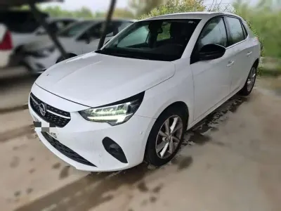 Usado Opel Corsa Elegance 101 CV (74 kW) 2022 Blanco Utilitario