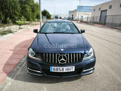 Usado Mercedes C180 156 CV (114 kW) 2012 Azul Coupe