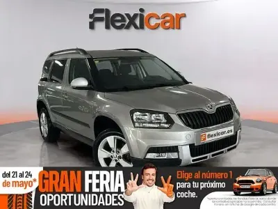Usado Skoda Yeti Active 105 CV (77 kW) 2015 Gris SUV
