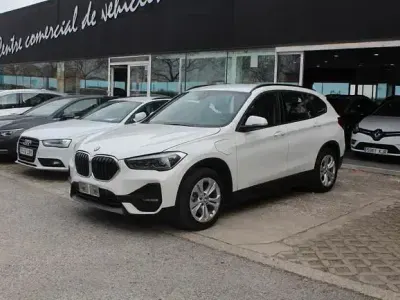 Używany BMW X1 Advantage 220 KM (161 kW) 2021 Biały SUV