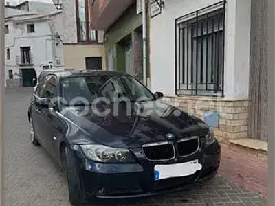 Usado BMW 318 129 CV (94 kW) 2007 Azul Berlina