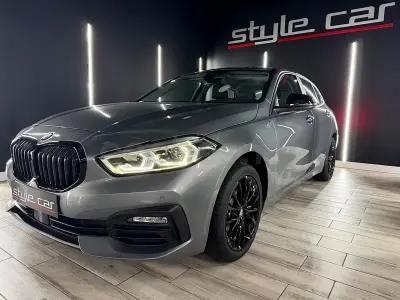Usado BMW 118 Comfort Edition 136 CV (100 kW) 2022 Gris / plata Utilitario