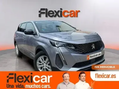 Usado Peugeot 5008 Active 136 CV (100 kW) 2024 Gris SUV
