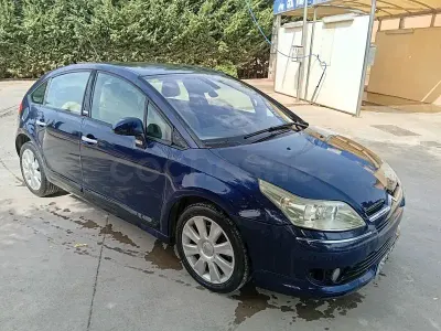 Usado Citroën C4 Exclusive 138 CV (101 kW) 2005 Azul Berlina