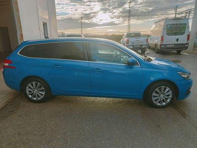 Usado Peugeot 308 SW Allure 131 CV (96 kW) 2021 Azul Familiar