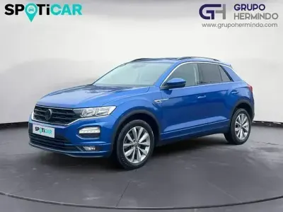 Usado VW T-Roc Advance 110 CV (80 kW) 2022 Azul SUV