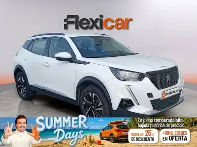 Usado Peugeot 2008 Allure 100 CV (73 kW) 2020 Blanco SUV