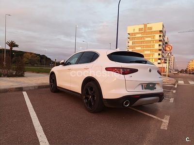 Usado Alfa Romeo Stelvio Sprint 190 CV (139 kW) 2019 Blanco SUV