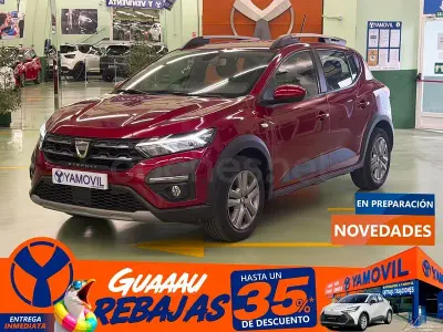 Usado Dacia Sandero Comfort 101 CV (74 kW) 2021 Rojo Berlina