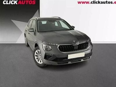 Rojo Usado 2025 Skoda Kamiq Selection SUV | 18.550 € (Buen precio)