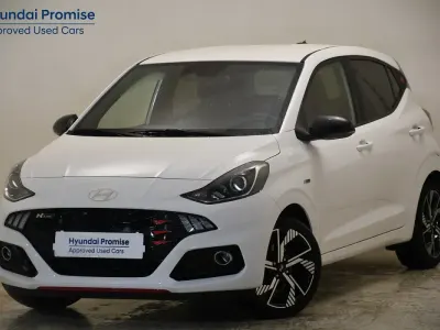 Usado Hyundai i10 N Line 83 CV (61 kW) 2025 Blanco Utilitario