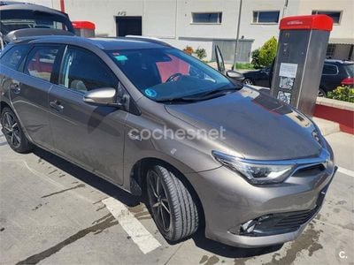 Toyota Auris Hybrid