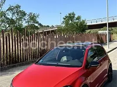 Usado VW Golf VII R 300 CV (220 kW) 2015 Rojo Berlina