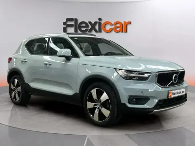 Käytetty Volvo XC40 Inscription 150 HP (110 kW) 2019 Sininen Katumaasturi