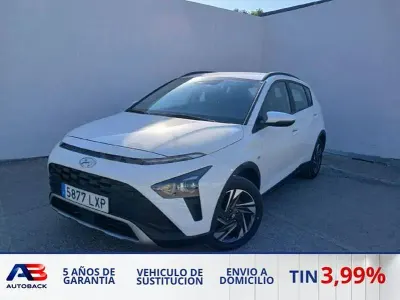 Usado Hyundai Bayon 100 CV (73 kW) 2021 Blanco SUV