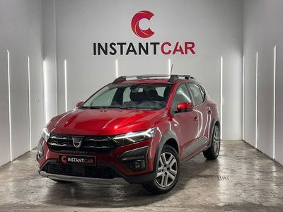 Usado Dacia Sandero Comfort 91 CV (66 kW) 2022 Granate Berlina