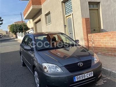 Gris / plata Usado 2004 Toyota Corolla Sol Berlina | 2800 € (Precio justo)