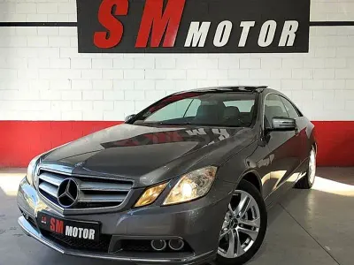 Usado Mercedes E220 Elegance 170 CV (125 kW) 2010 Gris / plata Coupe