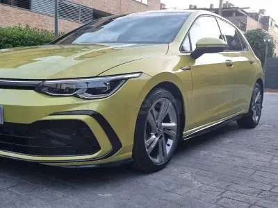 Usado VW Golf VII R-line 150 CV (110 kW) 2021 Verde Utilitario