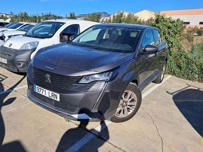 Usado Peugeot 3008 Active 131 CV (96 kW) 2021 Gris SUV