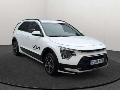 Używany Kia Niro 139 KM (102 kW) 2025 Biały SUV