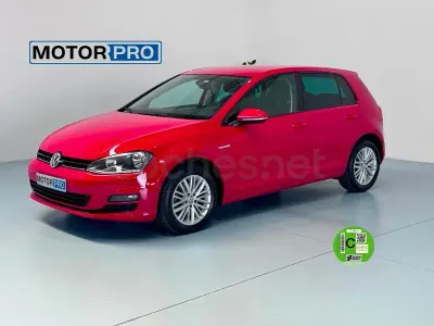 Usado VW Golf VII 110 CV (80 kW) 2015 Rojo Berlina