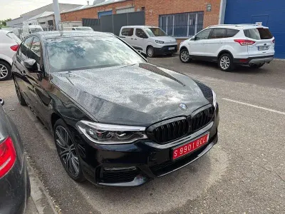 Usado BMW 530e Comfort Edition 252 CV (185 kW) 2020 Negro Berlina