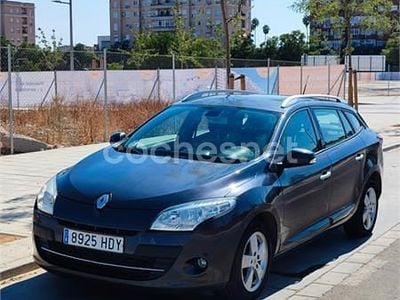 Gris / plata Usado 2011 Renault Mégane GrandTour Dynamique Familiar | 5500 € (Precio justo)