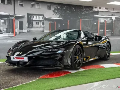Uusi Ferrari SF90 1001 HP (736 kW) 2025 Musta Avoauto