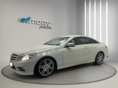 Usado Mercedes E220 170 CV (125 kW) 2012 Blanco metalizado Coupe