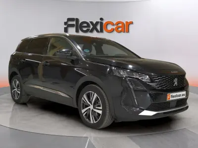 Usado Peugeot 5008 Allure 131 CV (96 kW) 2023 Negro SUV