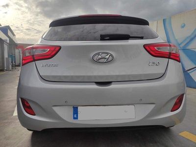 Gris / plata Usado 2014 Hyundai i30 GO! Berlina | 7500 € (Precio justo)