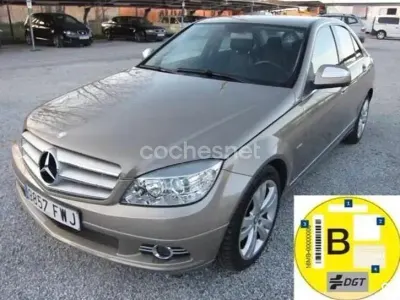 Usado Mercedes C200 Elegance 122 CV (89 kW) 2007 Beige Berlina