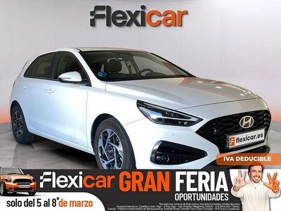 Usado Hyundai i30 101 CV (74 kW) 2024 Blanco Berlina