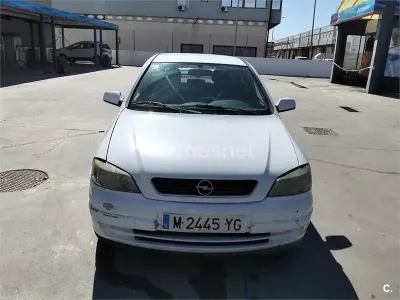 Usado Opel Astra Comfort 100 HP (73 kW) 1999 Branco Sedan