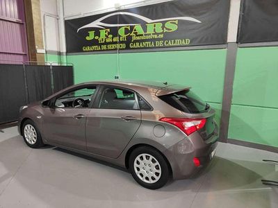 Usado Hyundai i30 Comfort 109 CV (80 kW) 2012 Beige Utilitario