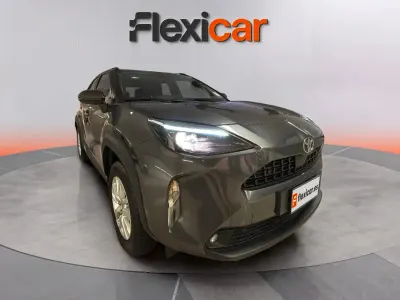 Usado Toyota Yaris Active 130 CV (95 kW) 2025 Gris Utilitario