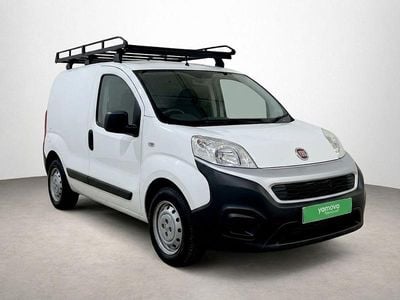 Begagnad Fiat Fiorino 95 HK (69 kW) 2022 Vit Minibuss